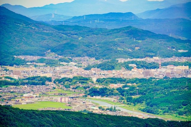 �ɖ����s�̊X����